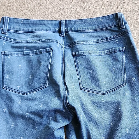 TALBOTS SIMPLY FLATTERING COLLECTION Blue Denim Jeans with Anchor Print. SIZE 8p - Picture 6 of 7